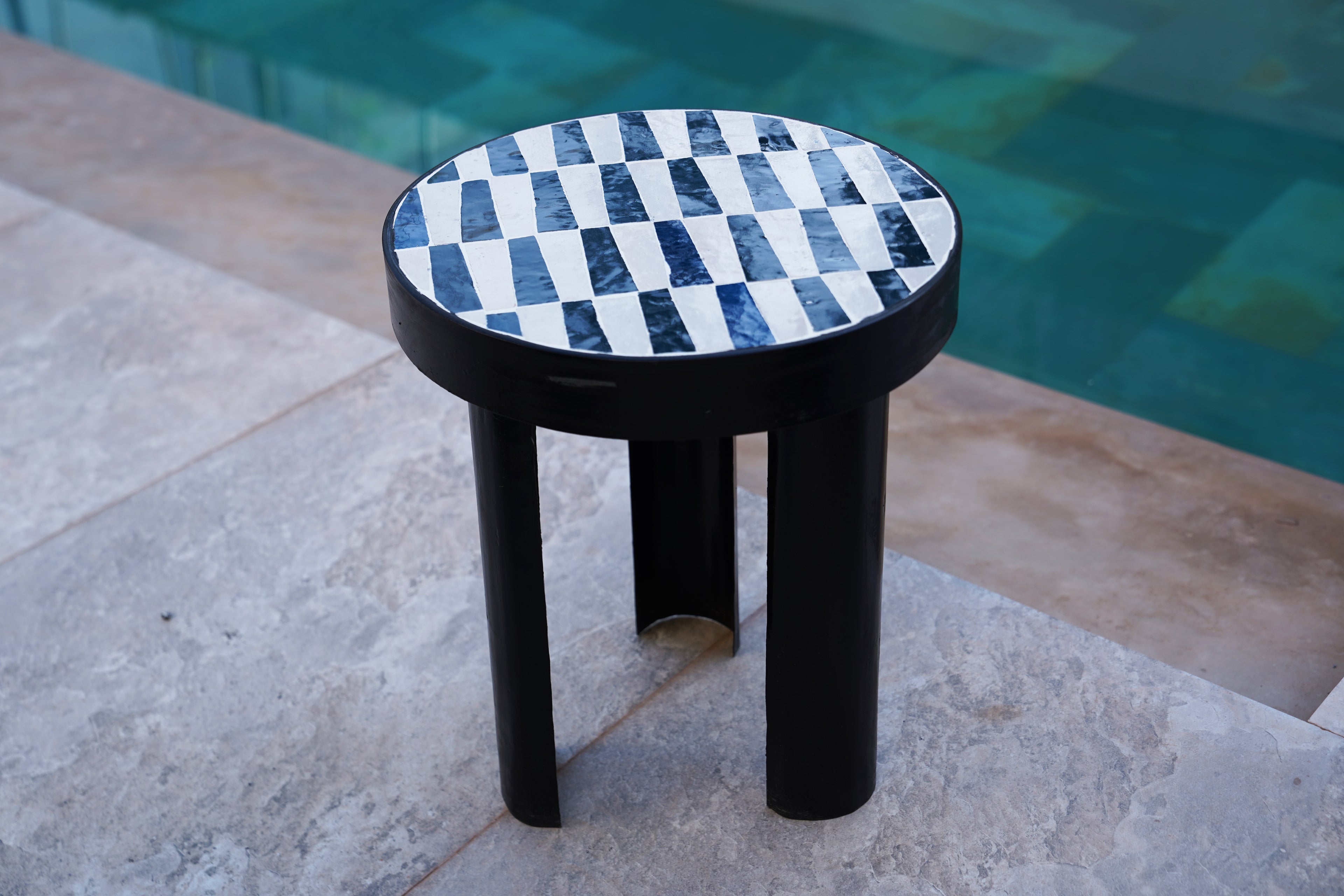 ONA - Table d'appoint en zellige