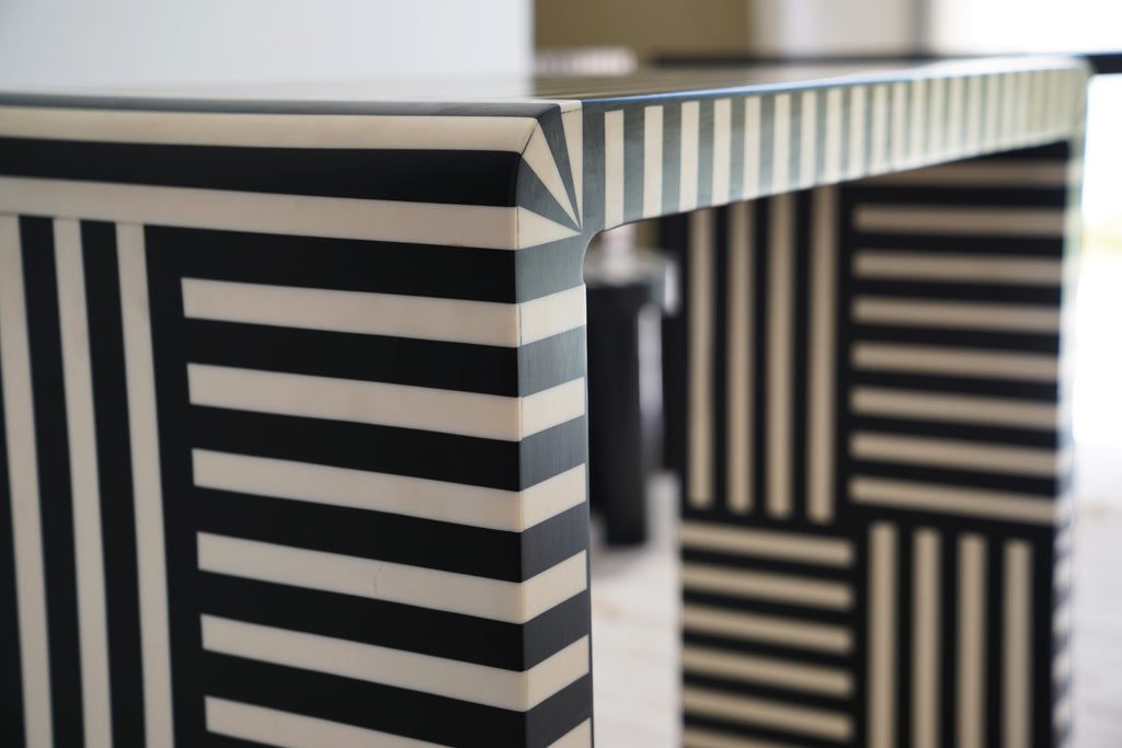 ADRA - Console en bois de noyer noire et marron